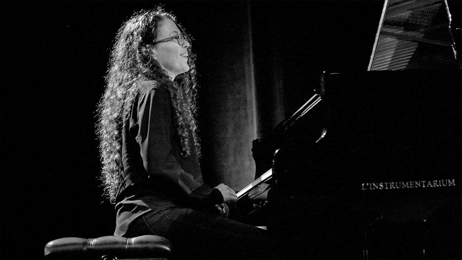Pianist SYLVIE COURVOISIER receives the Schweizer Grand Prix Musik 2025.